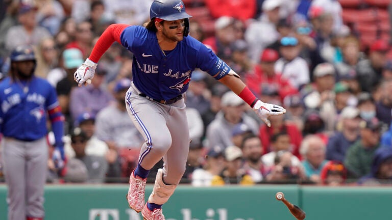 Astros' rally falls short in series-finale loss to White Sox