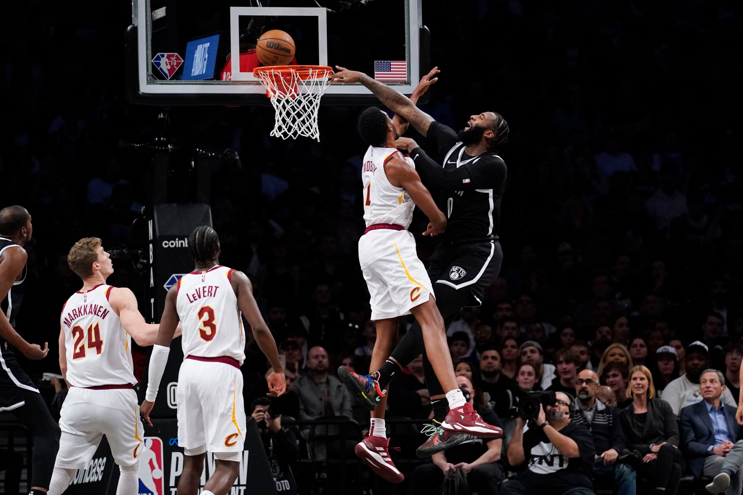 kevin durant dunking on lebron 2022