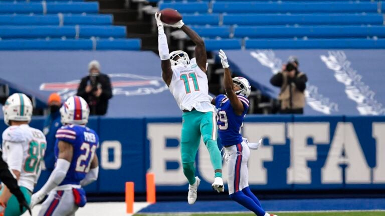 Patriots acquire WR DeVante Parker in rare trade with Dolphins