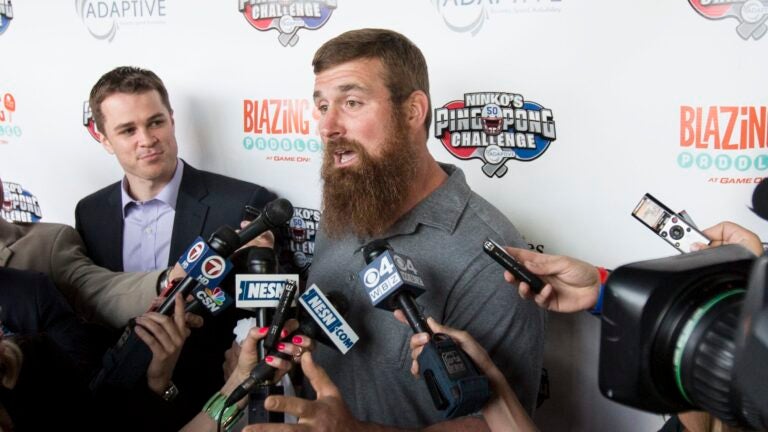 Ex-Patriot Matt Light loses bid for school committee seat - Vimarsana News