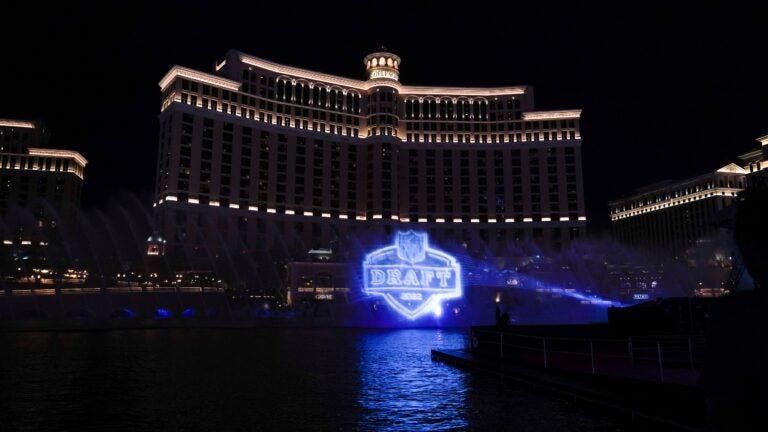 NFL Draft '22: Excitement builds on the Las Vegas Strip ahead of Day 1 of  draft