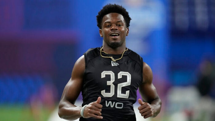 Patriots' selection of Tyquan Thornton surprises analysts, again