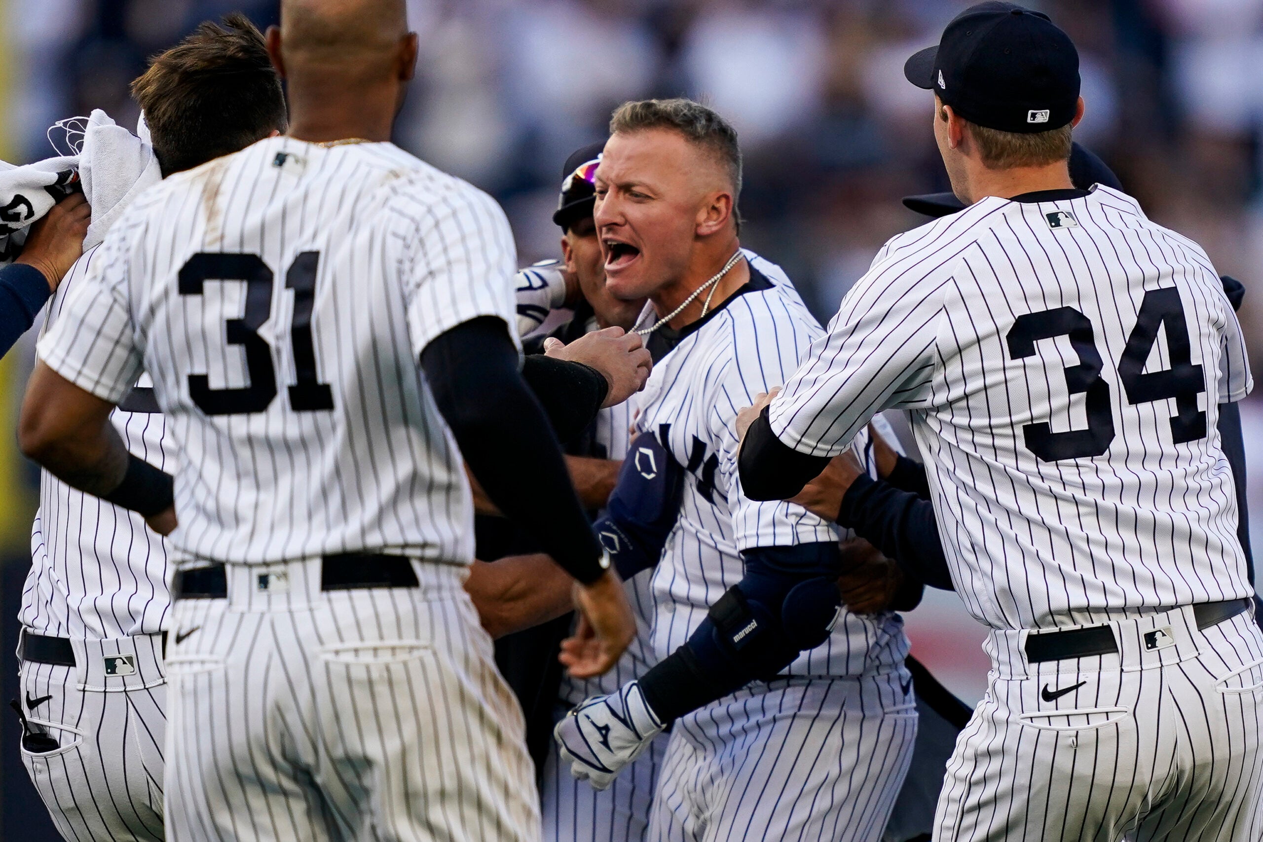 New York Yankees add insurance company logo patch to iconic uniforms