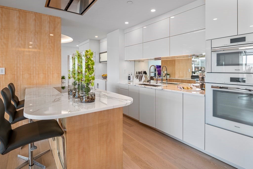 Auto magnate Herb Chambers lists his Back Bay condo for 18m