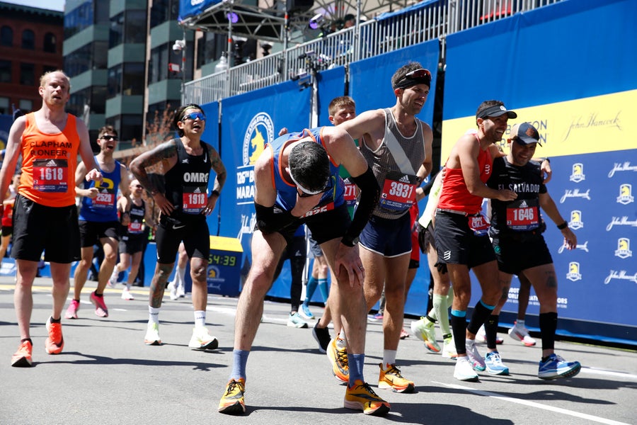 26 photos of absolutely triumphant Boston Marathon finishes