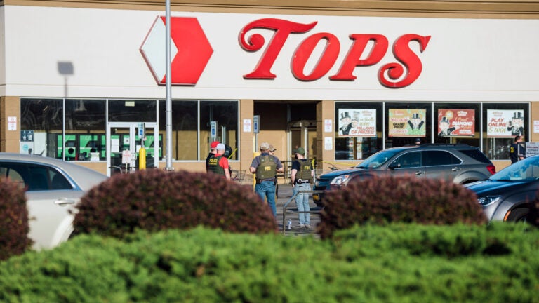 911 dispatcher fired after Tops worker was hung up on during shooting - Vimarsana News