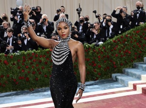 Photos: Here's what celebrities are wearing to the 2022 Met Gala