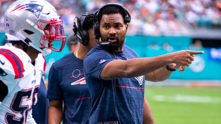 Report: Patriots' Jerod Mayo emerging as leading candidate for Texans