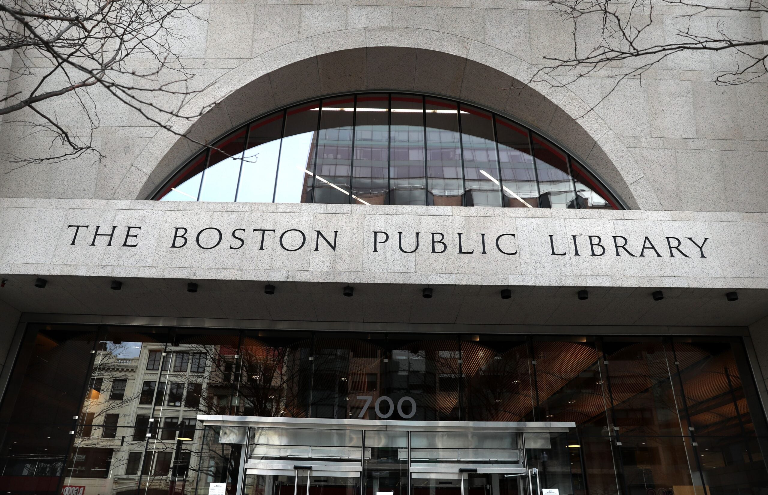 are dogs allowed in boston public library