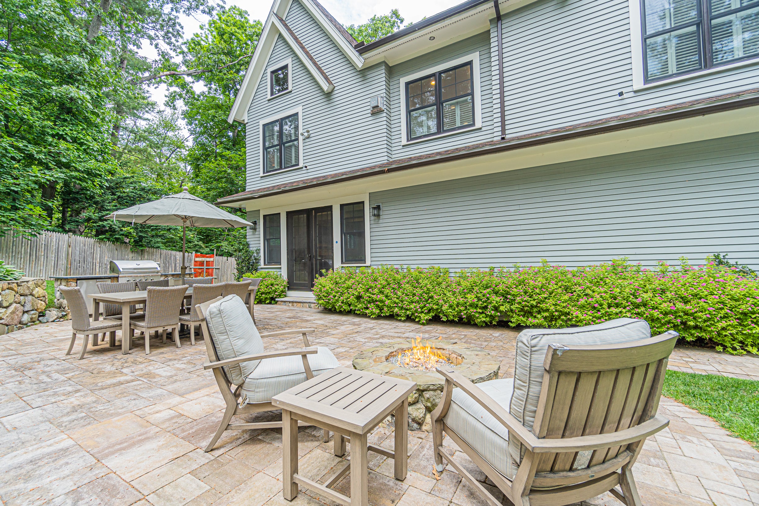 Former Bruins coach Bruce Cassidy's home hits the market