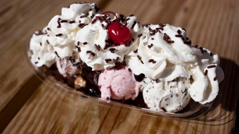 Ice Cream Sundae Kit ~ 8 servings (at least!) Choose Belgian Fudge or –  Anette's Chocolate Factory