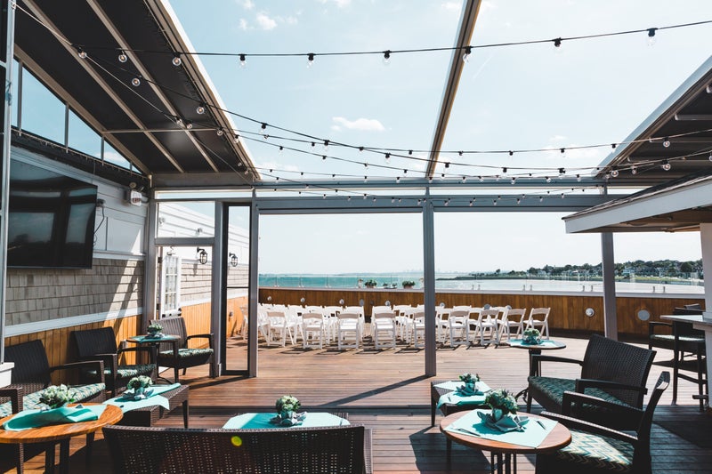 8 places to eat by the water on the North Shore