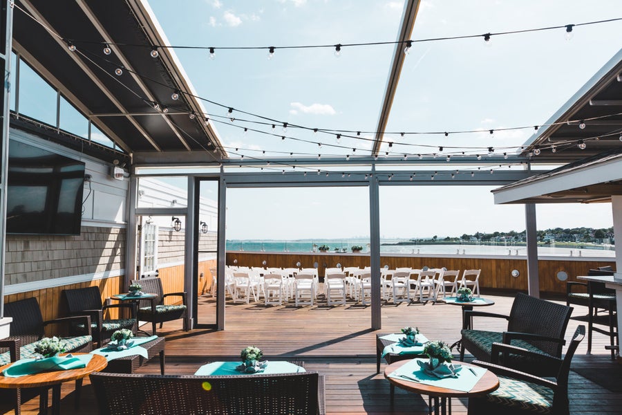 8-places-to-eat-by-the-water-on-the-north-shore