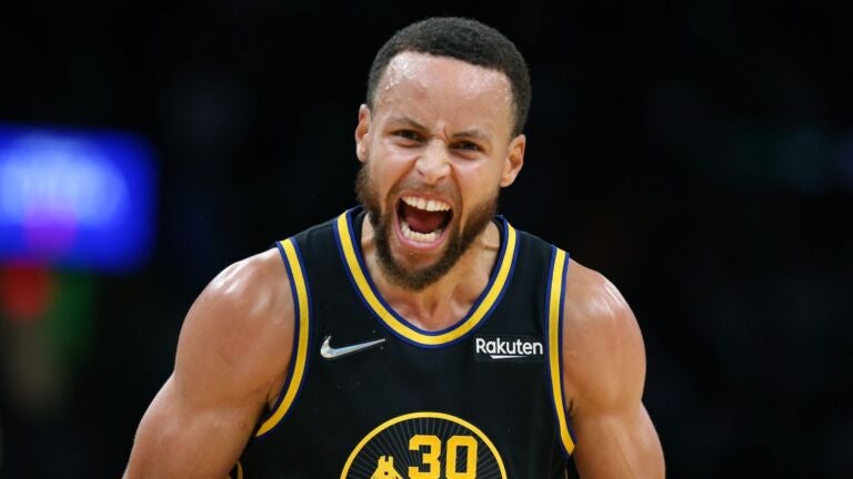 Steph Curry is showing why we need a Most Outstanding Player award