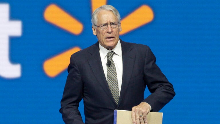 Broncos winning bid: Walmart heir Rob Walton set to purchase Denver's NFL  team for record-setting price 