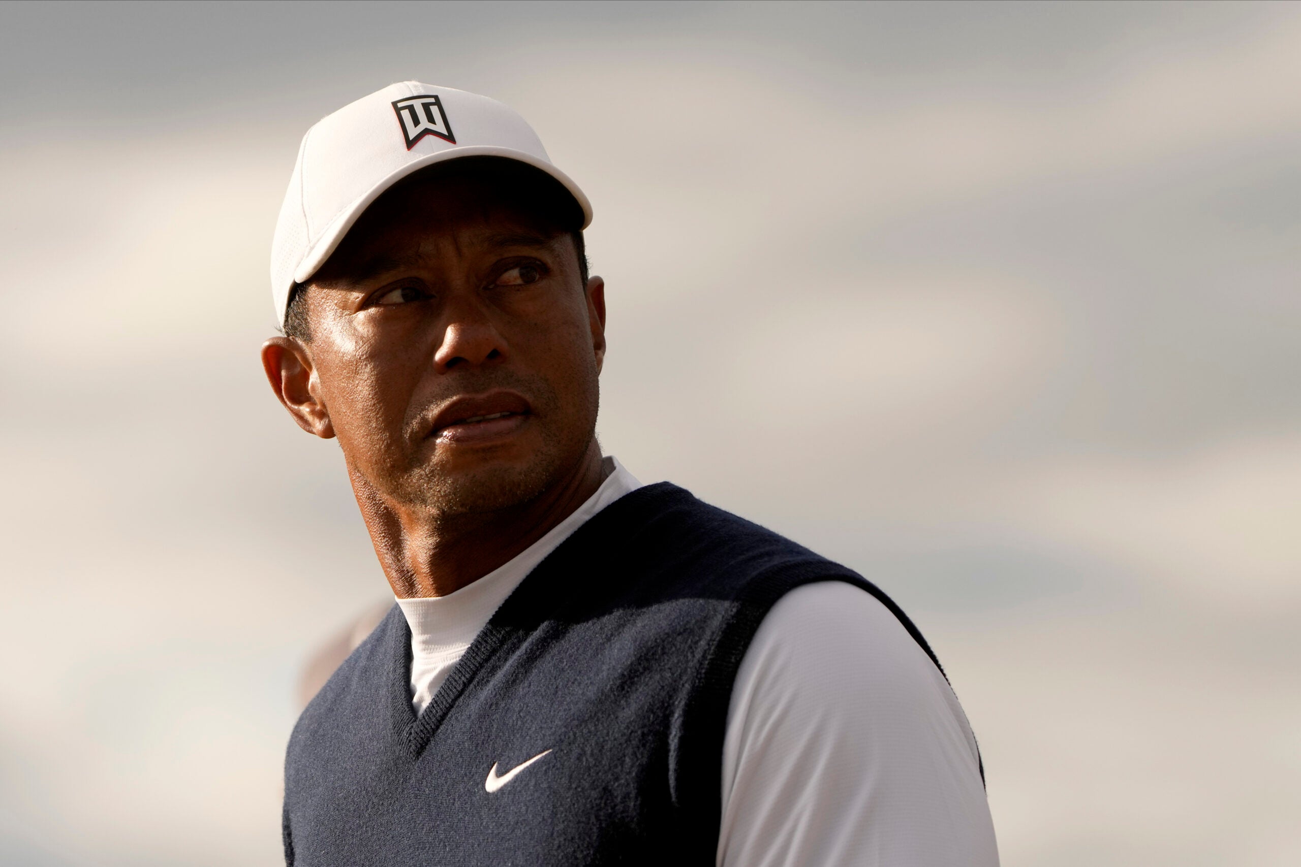 At Masters, Tiger Woods caps comeback with 15th major title