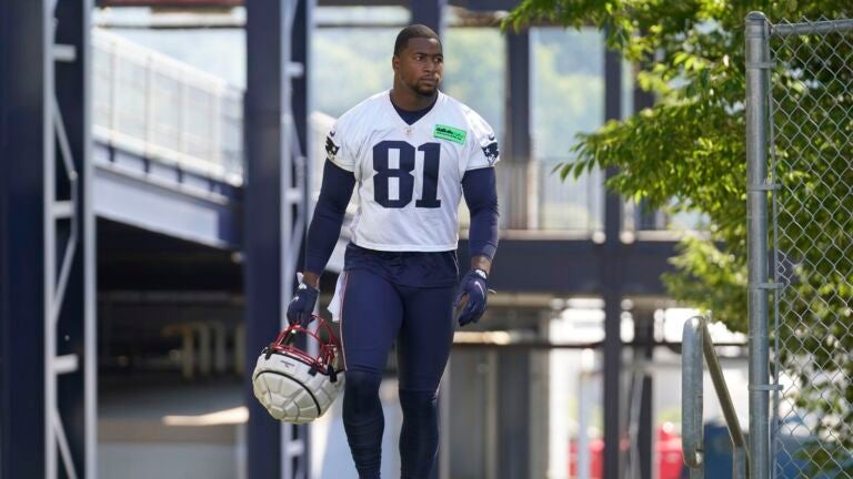 In pads for first time at camp, Seahawks get their hits in