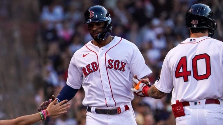 Red Sox score 9 straight, rally Yanks 11-6 for series split