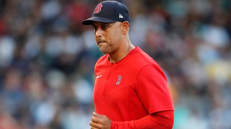 Red Sox' lost weekend capped by another embarrassing loss, Red Sox