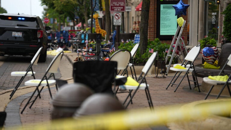 Mass. family narrowly escaped Highland Park shooting - Vimarsana News