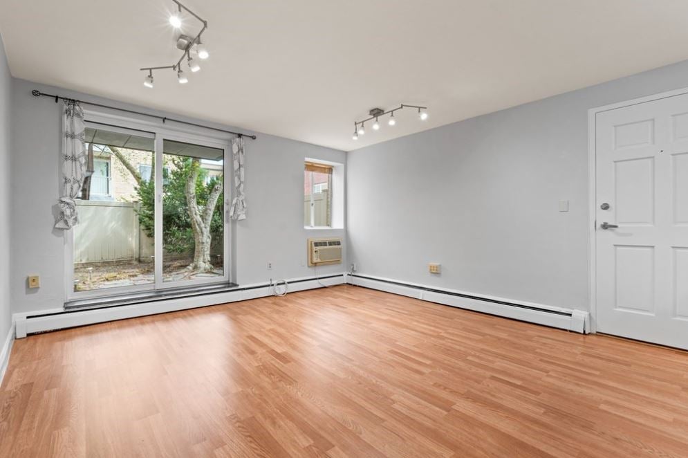 123-sewall-ave-unitlc-brookline-living