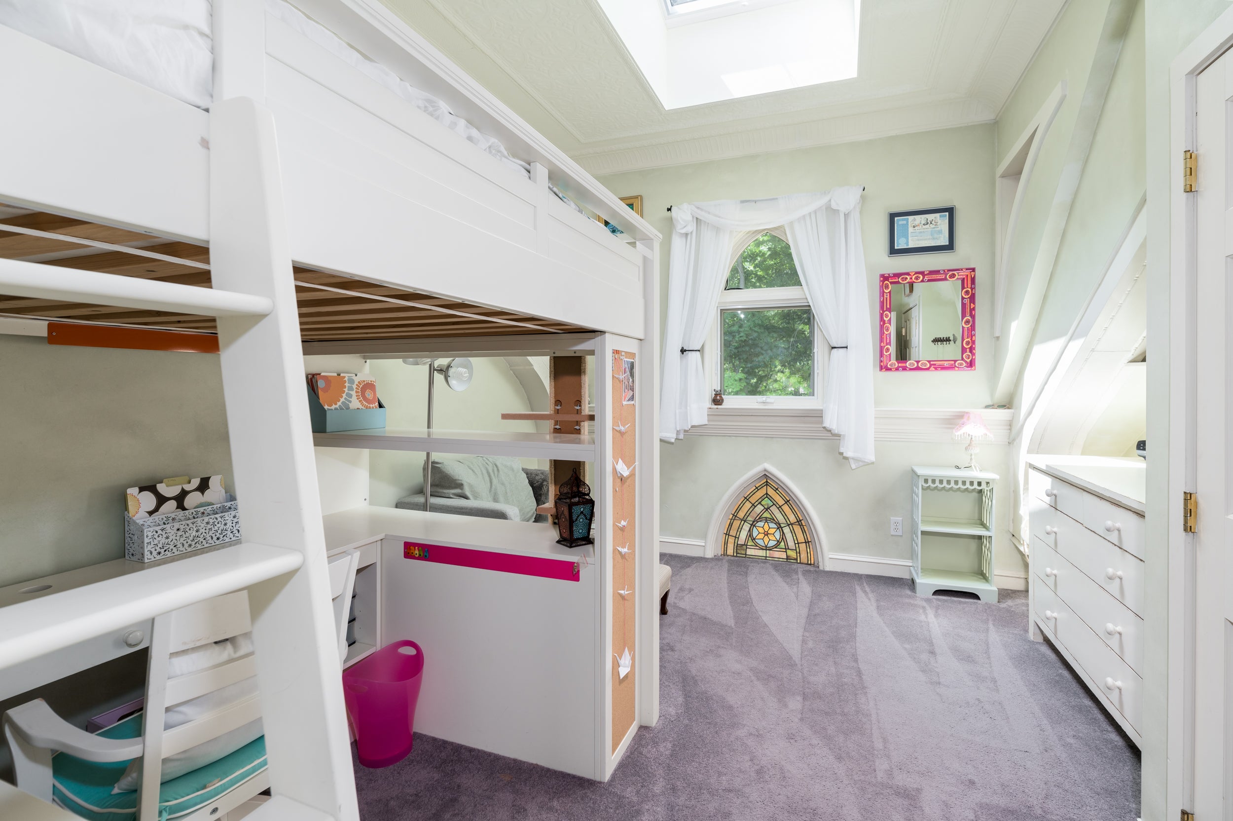 6-Dodges-Row-Wenham-Bedroom-Aquipel