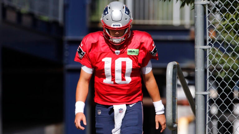 Patriots QB Mac Jones not satisfied with personal, team progress