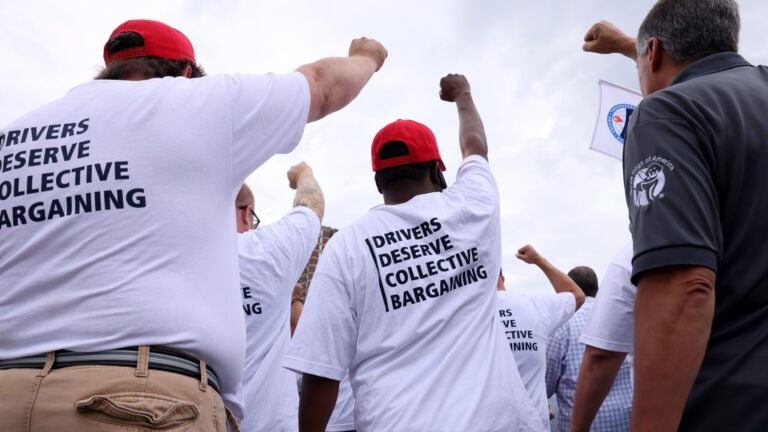 delivery drivers say they fear becoming target of looters - BNN  Bloomberg