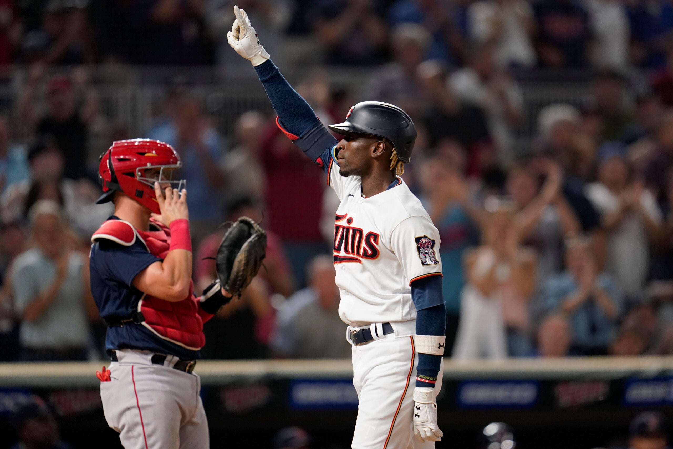 Xander Bogaerts's four RBI powers Red Sox to sixth consecutive win