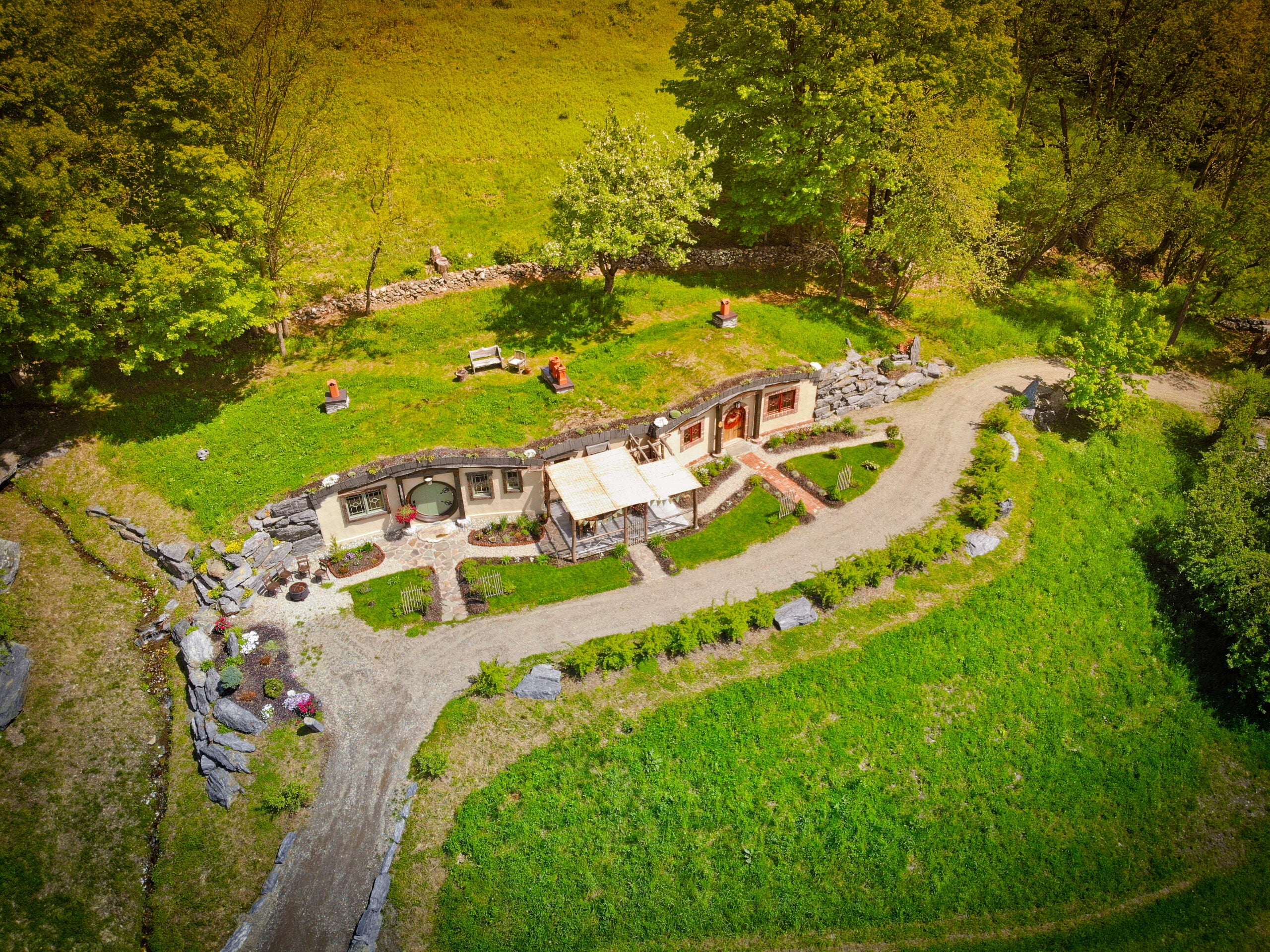 hobbit-house-vt-aerial-view