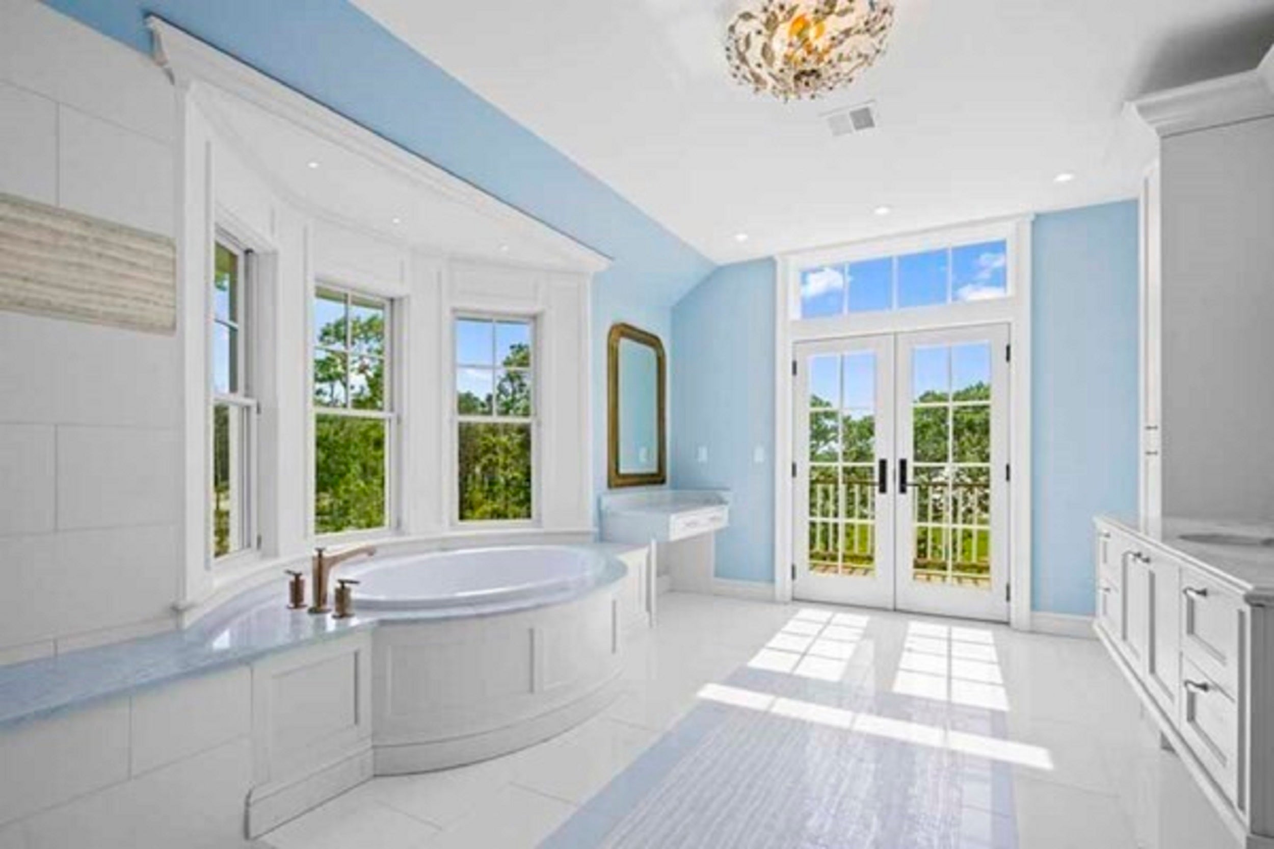 160 Peppercorn Lane Cotuit MA bathroom
