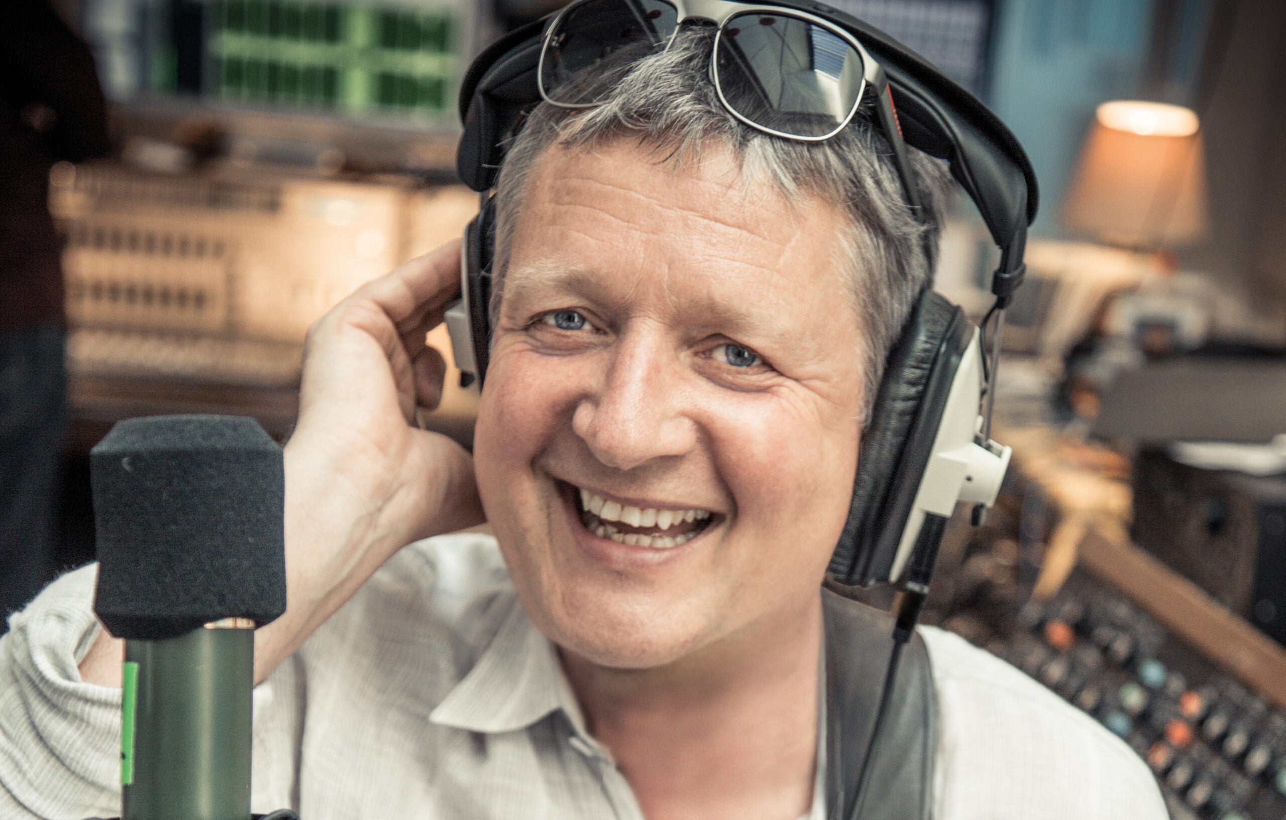 Squeeze in a solo show from Glenn Tilbrook in Boston | Boston.com