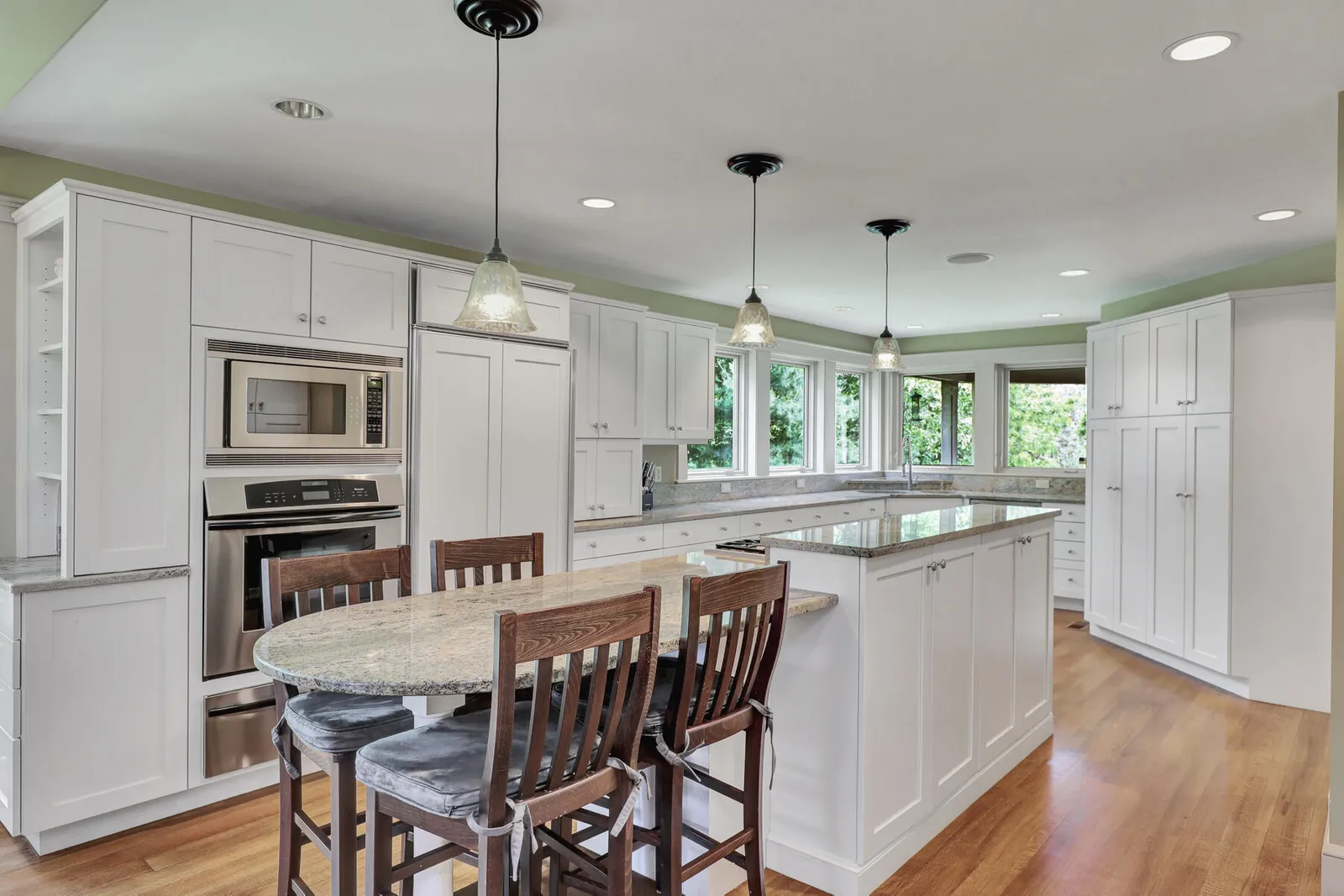 1825-South-County-Road-Osterville-Kitchen