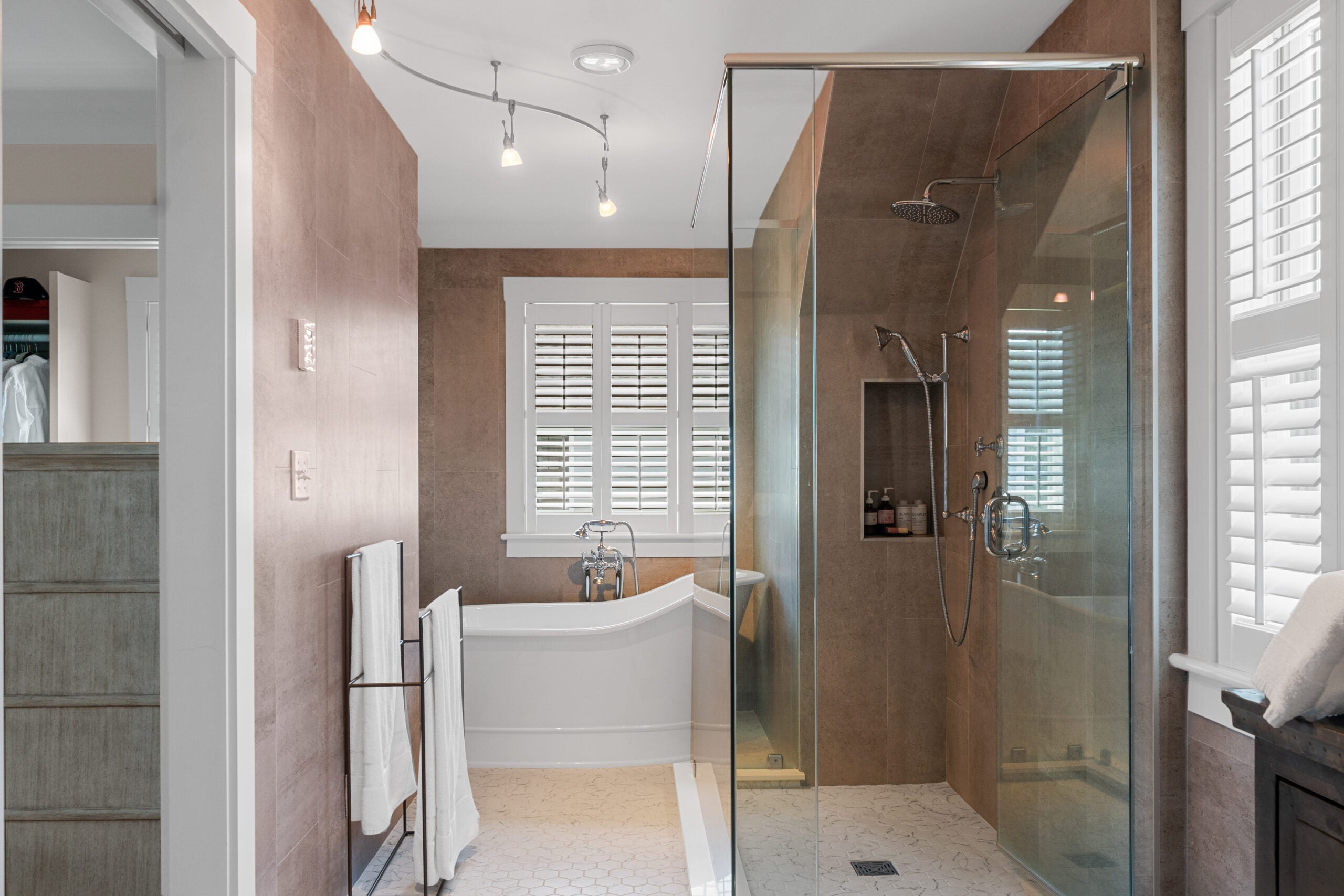 38-Bramhall-Lane-Plymouth-Primary-Suite-Bath