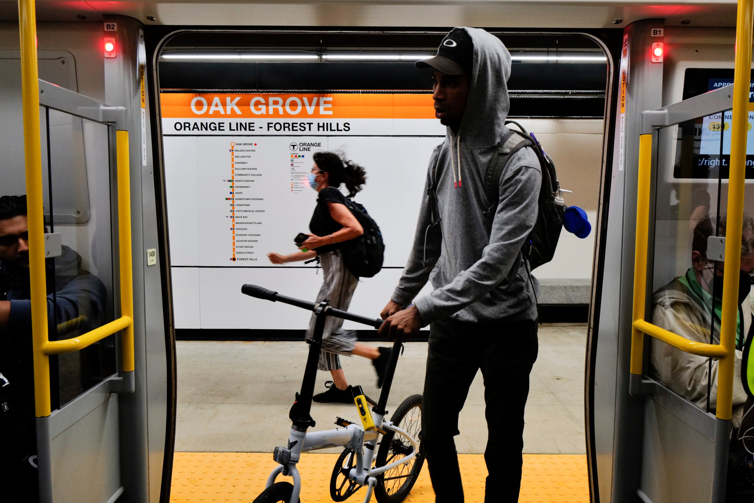 Scenes from the return of the Orange Line