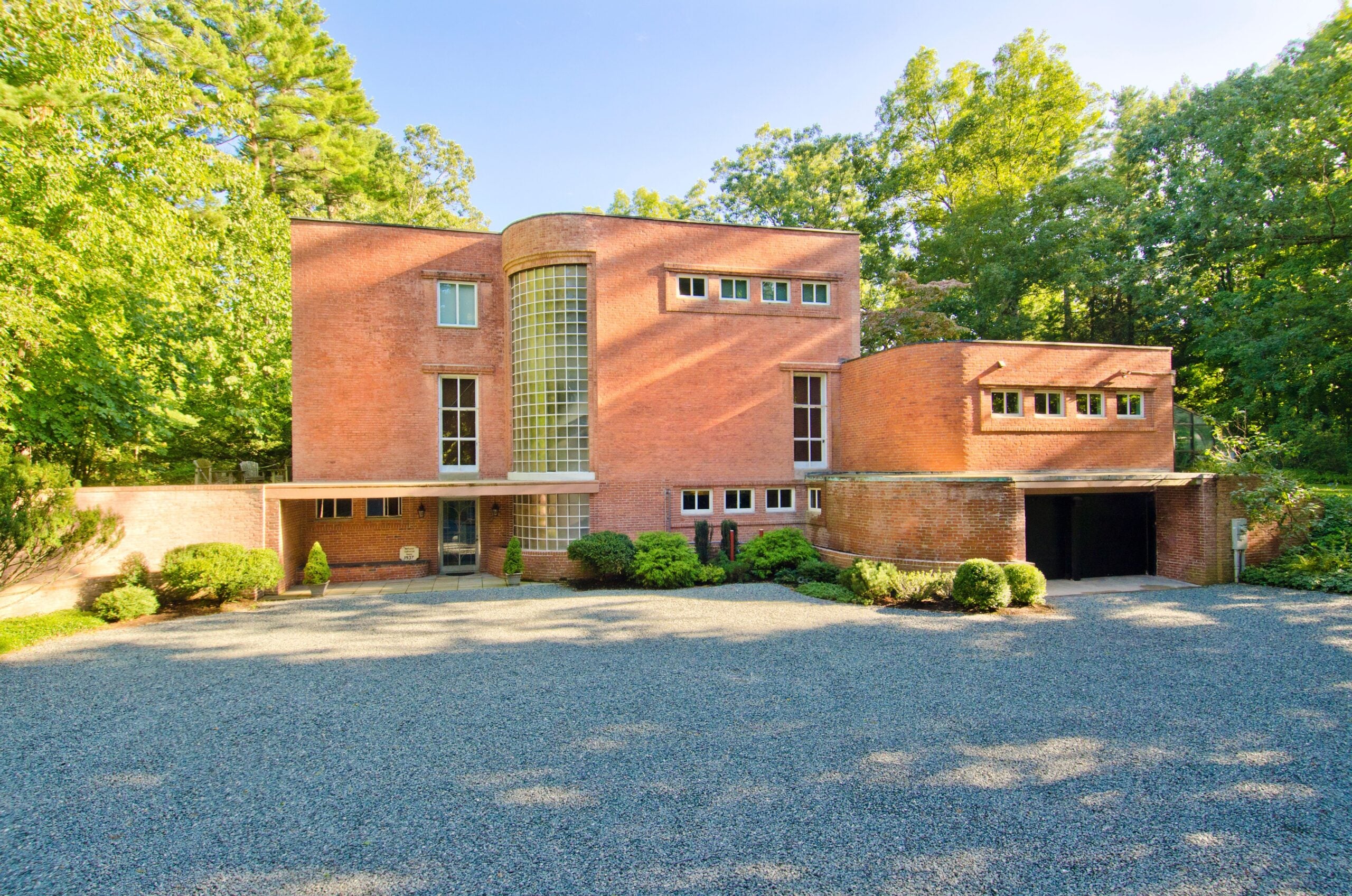 70_Main_Street_in_Medfield_Exterior_Front