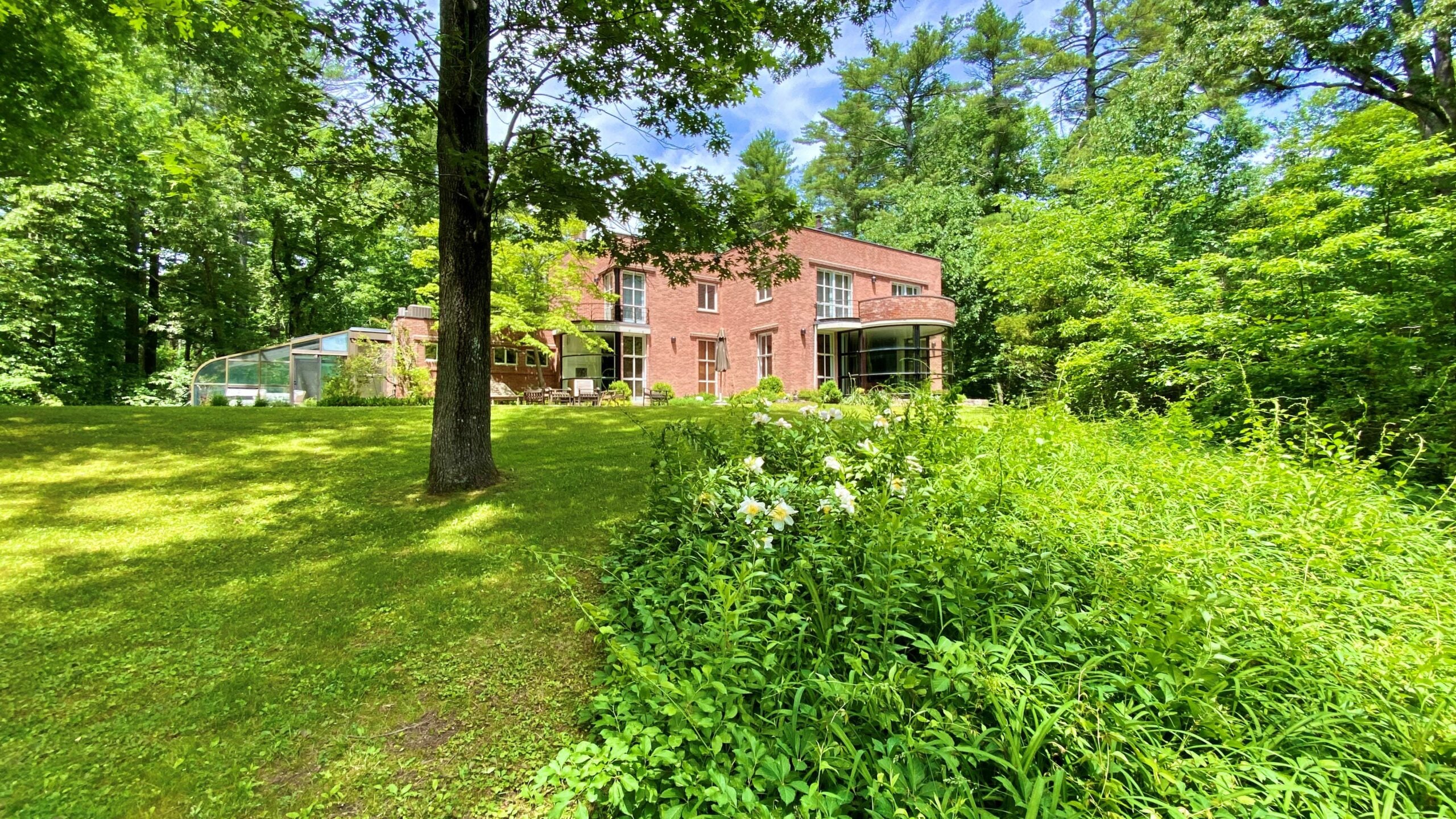 70_Main_Street_in_Medfield_Exterior_Green