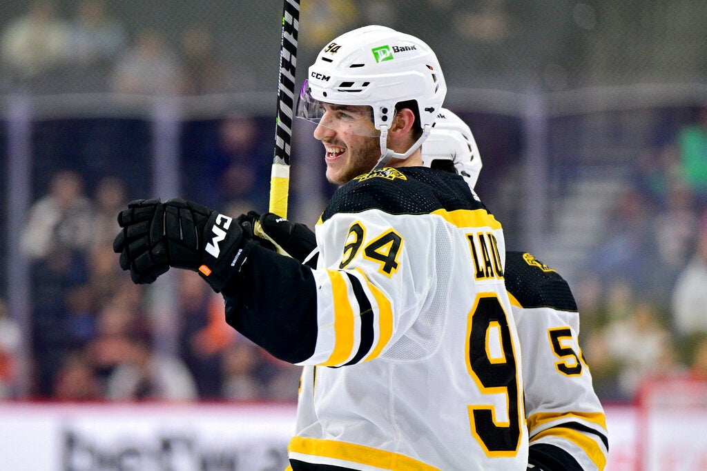Beecher scores in Boston Bruins preseason opener
