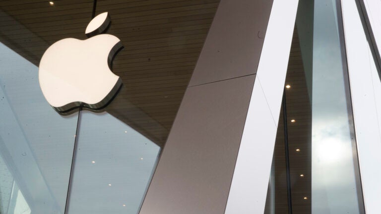 Apple mempertahankan harga iPhone baru meskipun inflasi