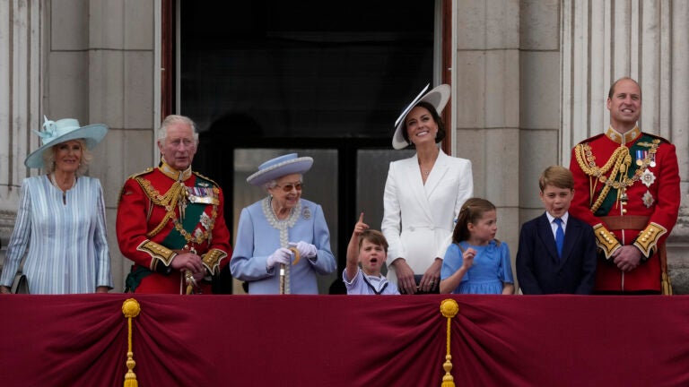 King Charles immediately takes throne after Queen Elizabeth death