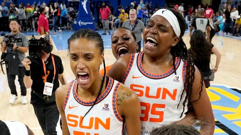 Chicago Sky oust top-seeded Connecticut Sun, advance to WNBA Finals, NBA  News