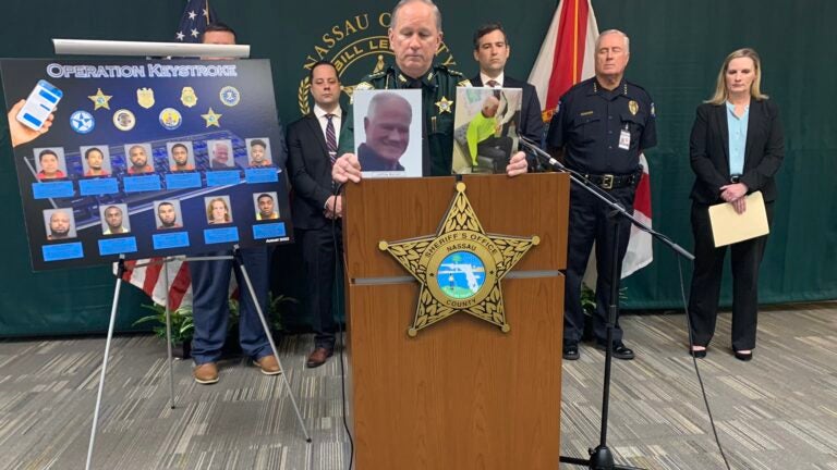 Sting nabs former Mass. police lieutenant for allegedly soliciting a minor in Florida - Vimarsana News