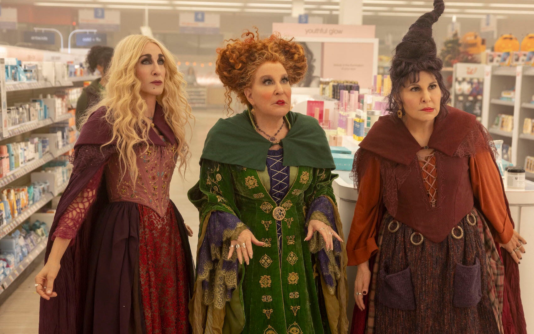 Hocus Pocus 2' review: A worthy followup to a Halloween classic