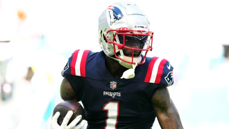 Report: Pats WR DeVante Parker has sprained knee