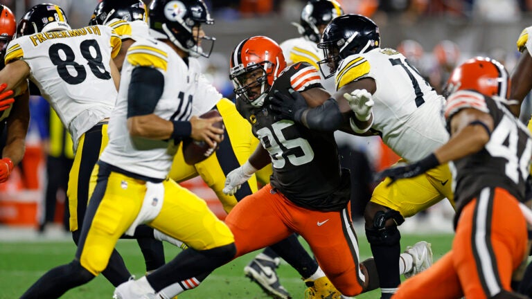 Browns' Myles Garrett has sights on Defensive Player of the Year