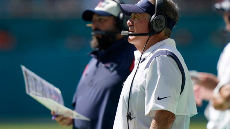 Atlanta. 3rd Feb, 2019. New England Patriots' head coach Bill Belichick  (3rd L) celebrates victory after the NFL Super Bowl LIII football game  between New England Patriots and Los Angeles Rams in