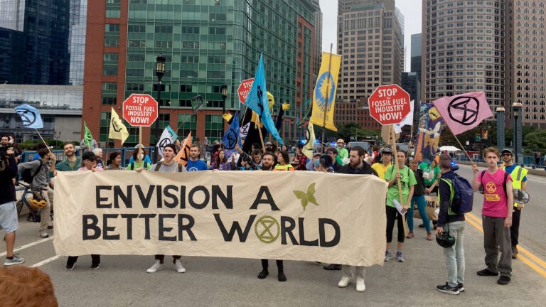 Protesters arrested at multiple locations around Boston as climate change activists target commute routes - Vimarsana News