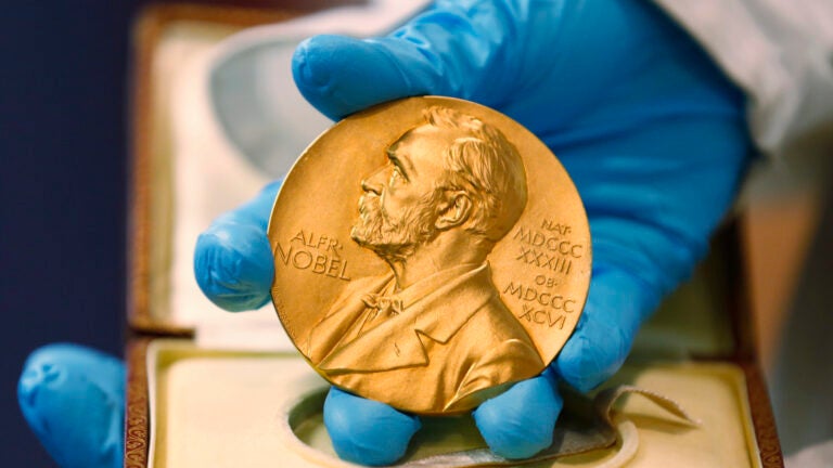 Creating the Nobel Medals 