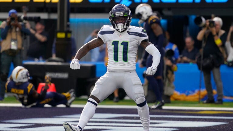 Odds and predictions: two early Week 10 total bets, including Seahawks vs. Buccaneers - Vimarsana News
