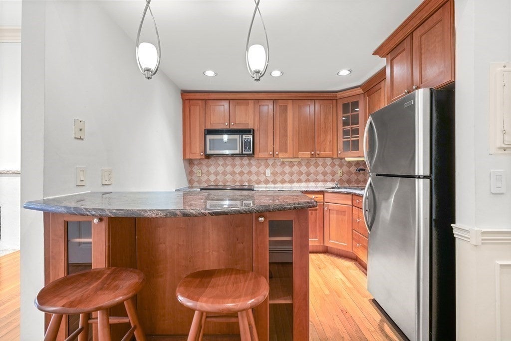 109-Beacon-Street-Kitchen--6361523c0044b